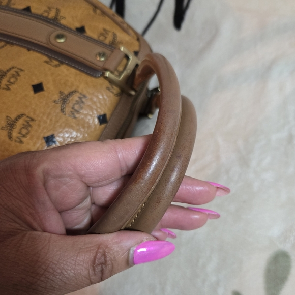 💯 Authentic MCM Cognac Visetos and Leather Top Handle Handbag - Picture 15 of 15